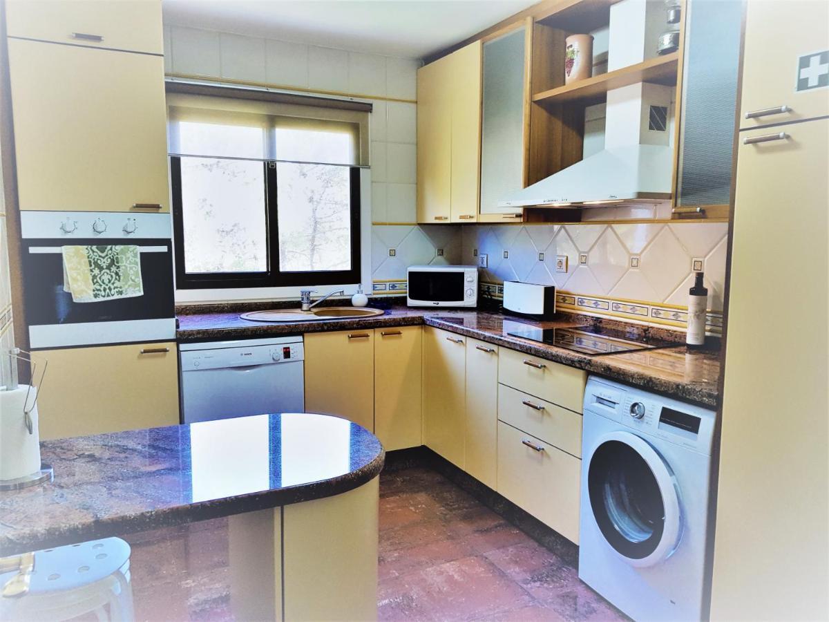 Excellent T2 Apartment With Pools 400M Falesia Beach Albufeira Bagian luar foto